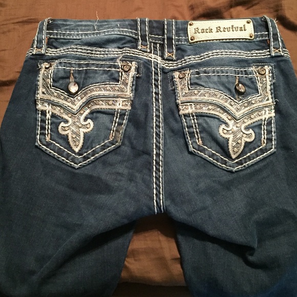 BNWOT Rock revival jeans😍