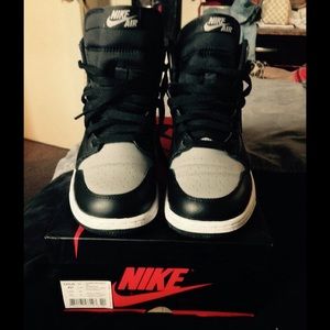 *AUTHENTIC* Air Jordan Retro 1 Black/Grey