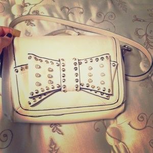 🌸SOLD🌸 White Bow Studded Purse