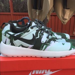 MORE SIZES Nike Roshe Run Army Camo Women's & Mens
