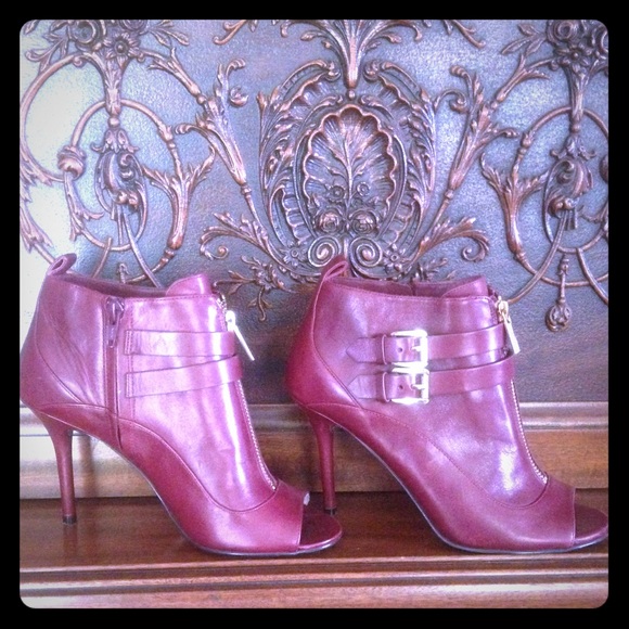 Michael Kors Shoes - Authentic Michael Kors high heels