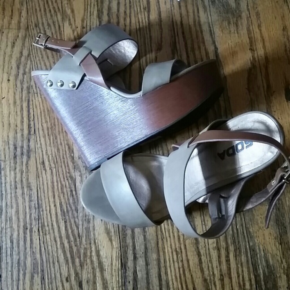 Brown Wedges