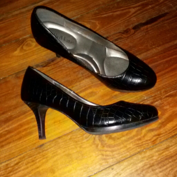 Kelly & Katie heel