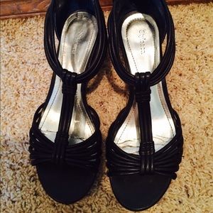 Black ankle sandals