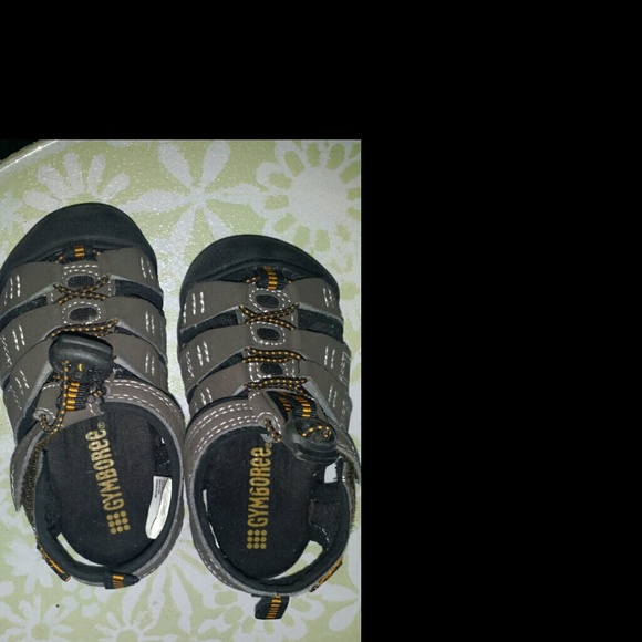 Adorable gymboree infant boys sandals