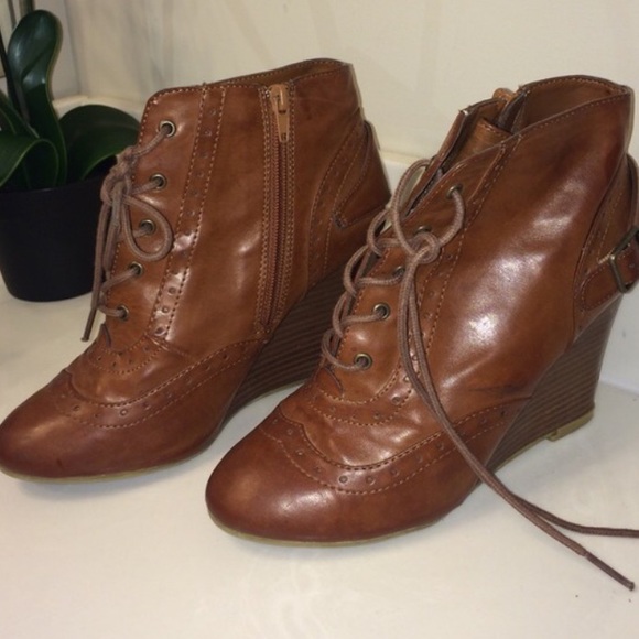 Wedge brown booties