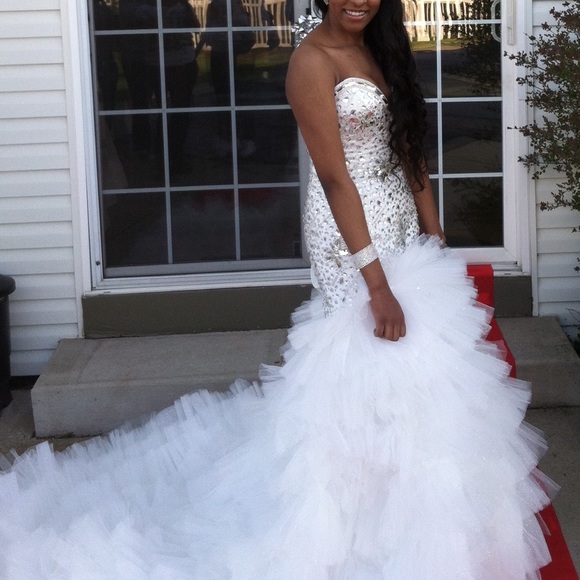 Strapless White Evening/Gala/ Prom Dress