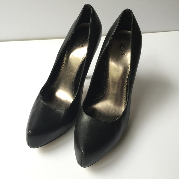 Black leather platform pumps by Bakers - Picture 4 of 4