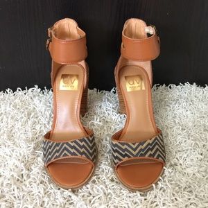 Dolce vita sandals
