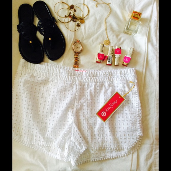 🌴 Lilly for Target new with tag shorts, size L.
