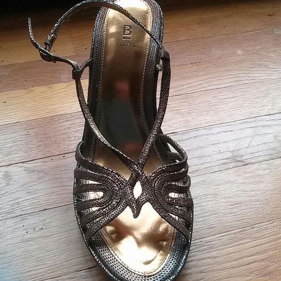 Shiny brown wedges