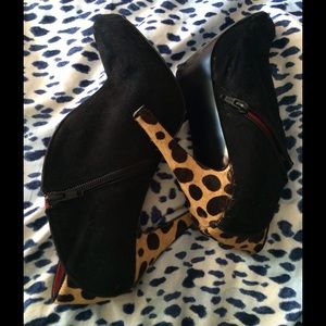🍂Nine west leopard/black suede booties 8.5