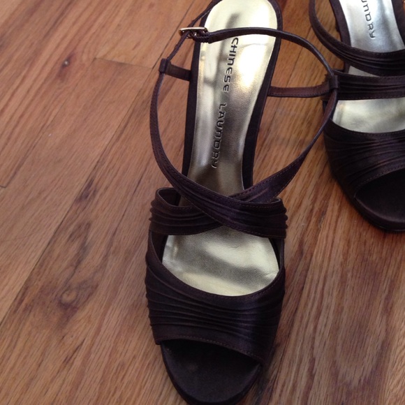 Chinese Laundry Brown Heels - Picture 4 of 4