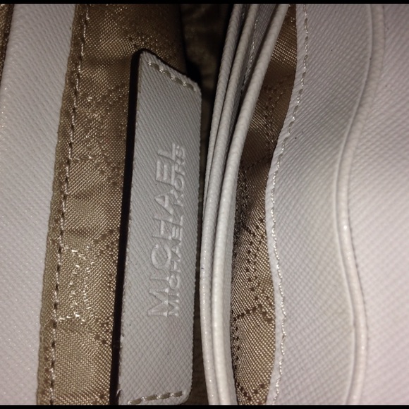 Michael Kors White Crossbody Purse - Picture 3 of 4