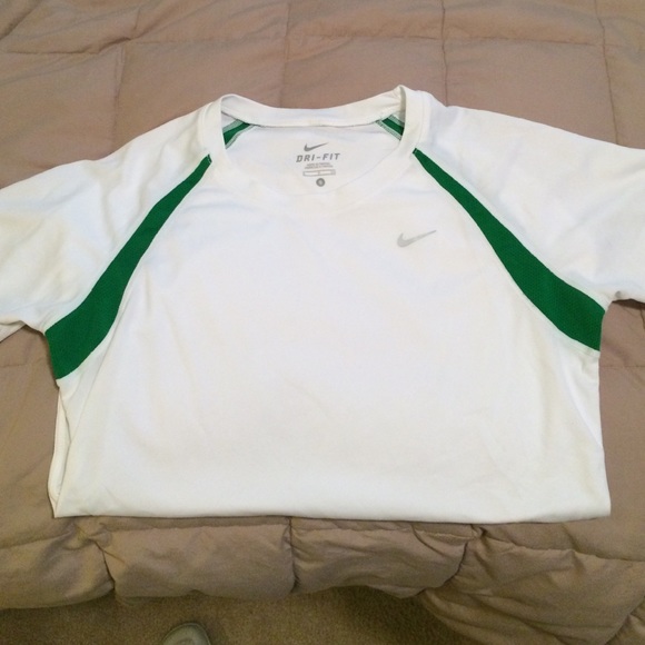 Nike dri-fit top