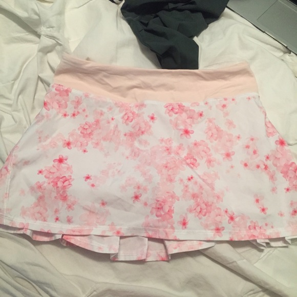 Lululemon Pink Floral Skirt