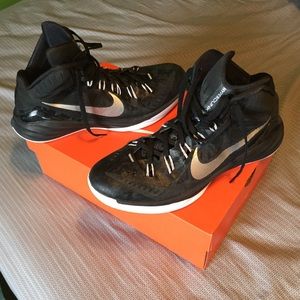 2014 black hyper dunks