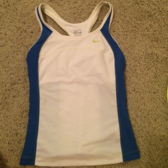 nike running top, worn once. - Picture 1 of 2