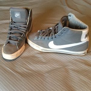 Grey & white nike dunks