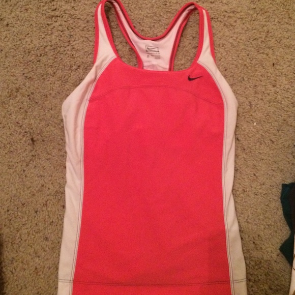 Nike running top. - Picture 1 of 2