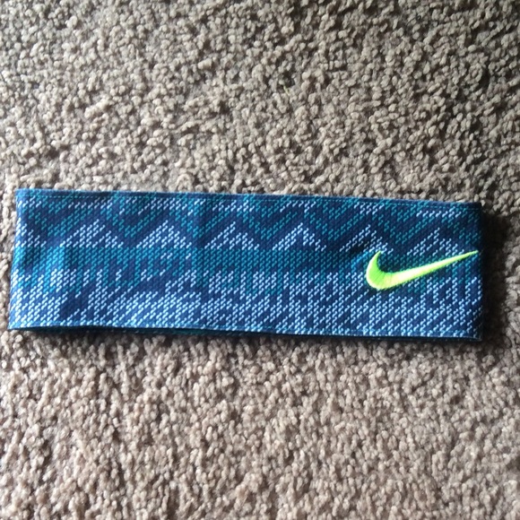Nike headband