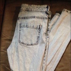 Bleached out skinny jeans