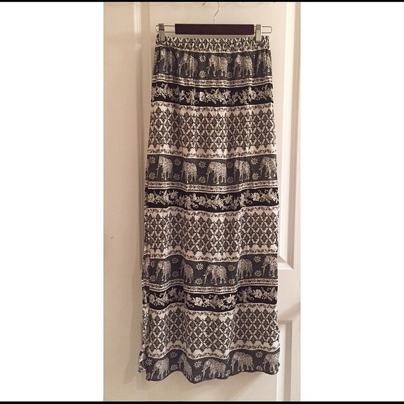 Forever 21 Tribal Print Maxi Skirt w/ Slit