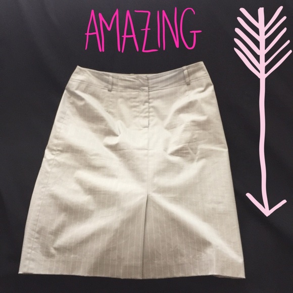 Talbots grey pencil skirt size 8 front slit