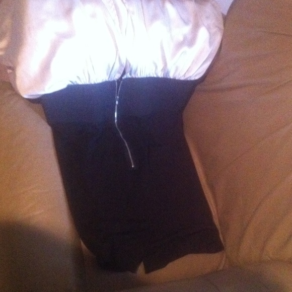 Dress - Picture 3 of 3