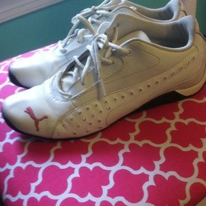 White Diamond Puma Tennis Shoes Size 7