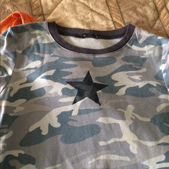 New listings :: tops - Picture 4 of 4