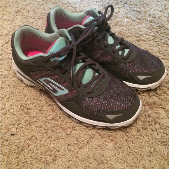 Skechers Go Walk Flash - size 8.5