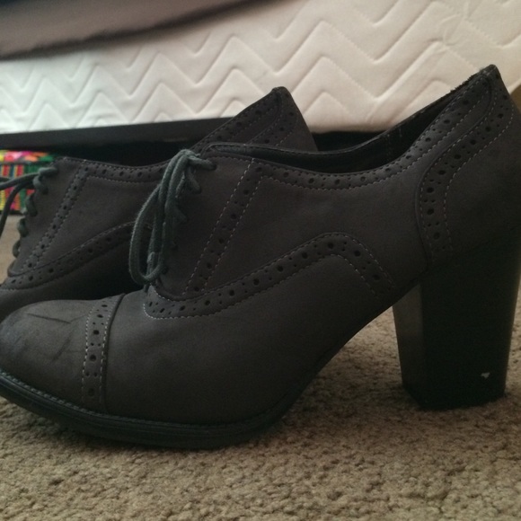 Oxford inspired Heels