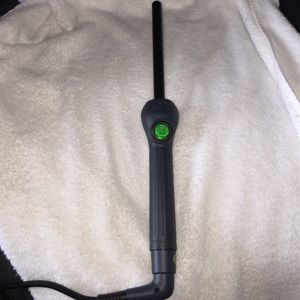 NWOT ❗️1/2 inch clipless curling wand by Joe Eber