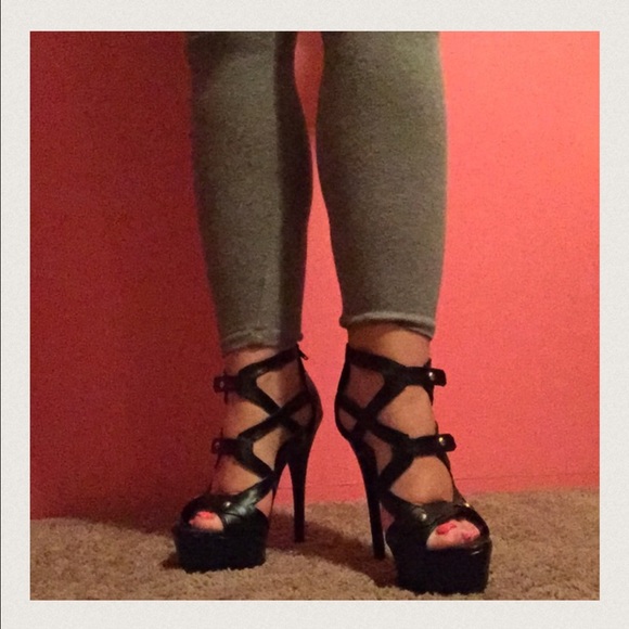 Scene Shoes - 💛Black Caged Heels