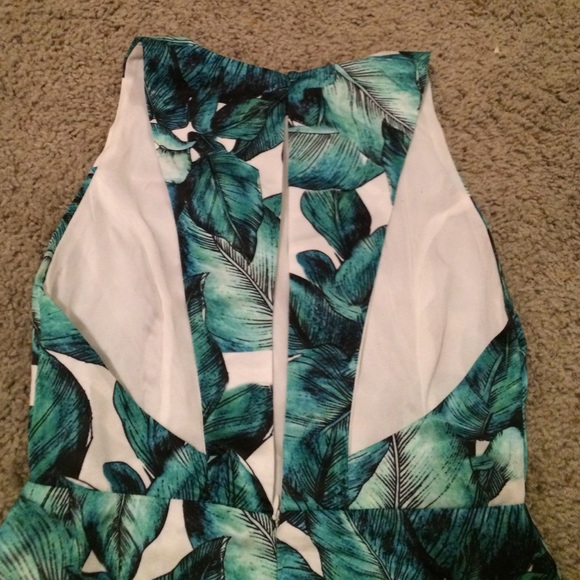 the CUTEST summer dress. - Picture 3 of 4