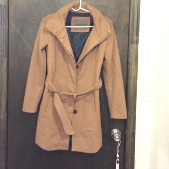 Zara Jackets & Blazers - Zara winter coat in camel with a belt