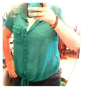 Wurl sheer button down top with collar and tie