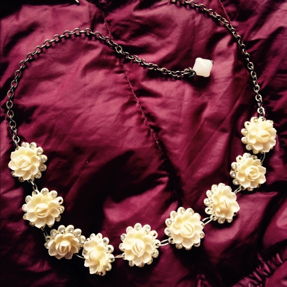 Vintage choker-length necklace.
