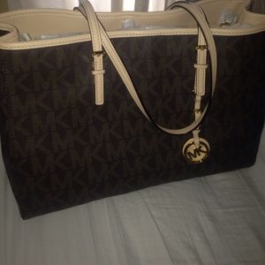 Michael Kors Jet Set Tote