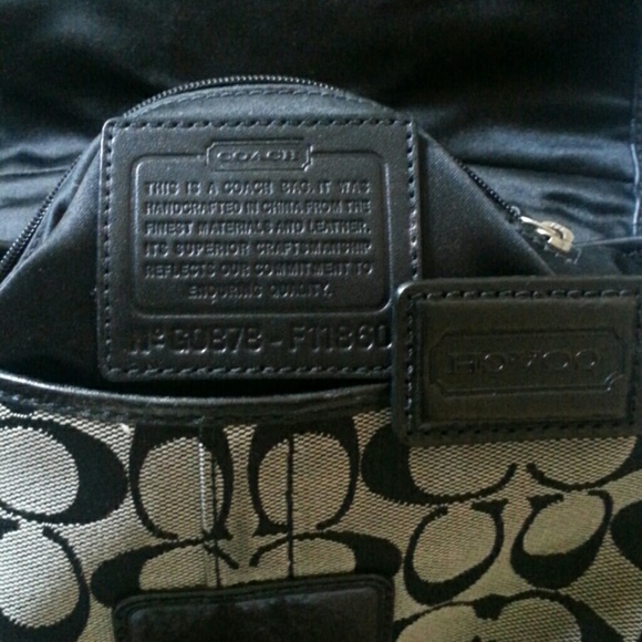 Coach Bag - Picture 3 of 4