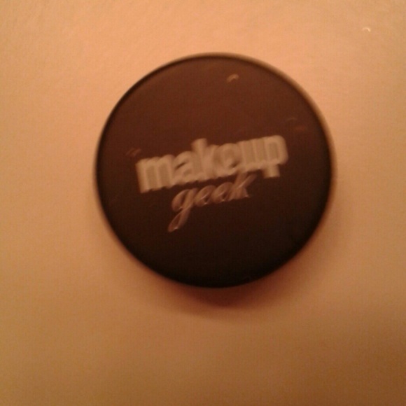 Makeup Geek Liquid Gold Pigment