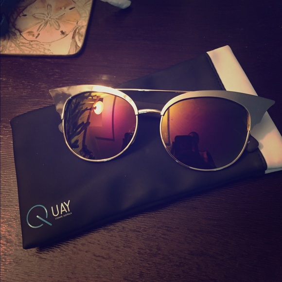 Quay Eyewear Australia Zig Shades - Gold