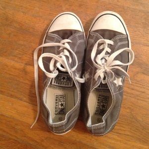grey converse