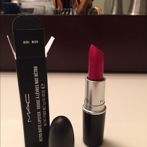 MAC Riri Woo lipstick