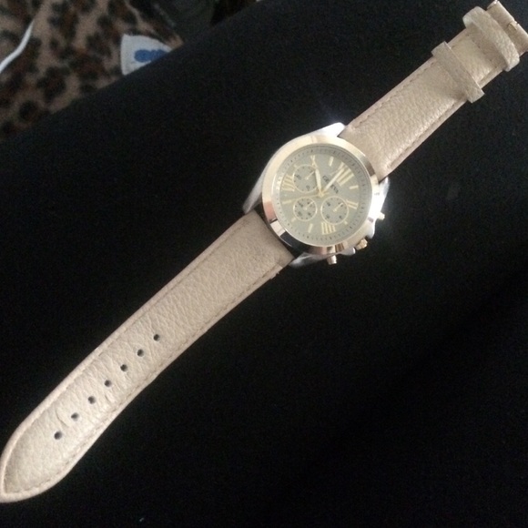 Leather Watch - Picture 2 of 4