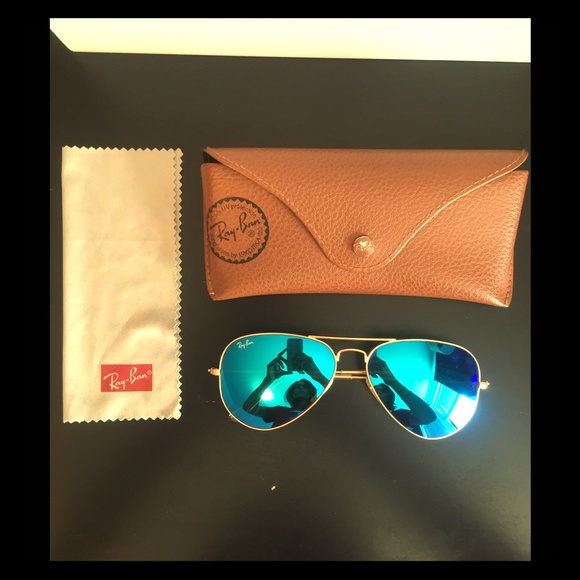 RayBan Aviator Sunglasses with Blue Mirror Lens