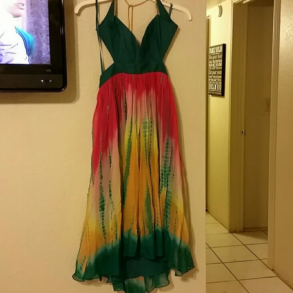 BCBG dip-die halter backless adjustable straps - Picture 1 of 2