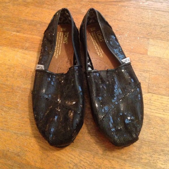 black sparkle toms