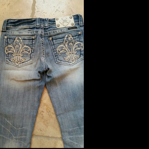 Miss Me Jeans - Picture 2 of 3